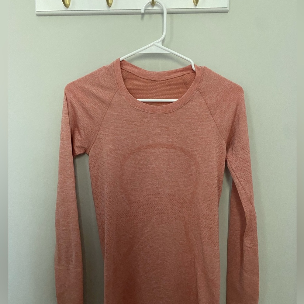 Lululemon || Savannah pink || Size 4 -Swiftly Tech Long-Sleeve Shirt 2.0